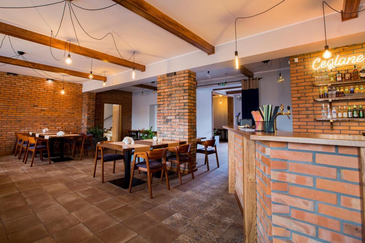 Hotel Gosciniec Ceglane Katy Dwikozy Esterno foto